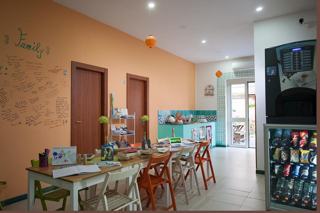 B&B Anna'S Family Terrace เนเปิลส์ ภายนอก รูปภาพ